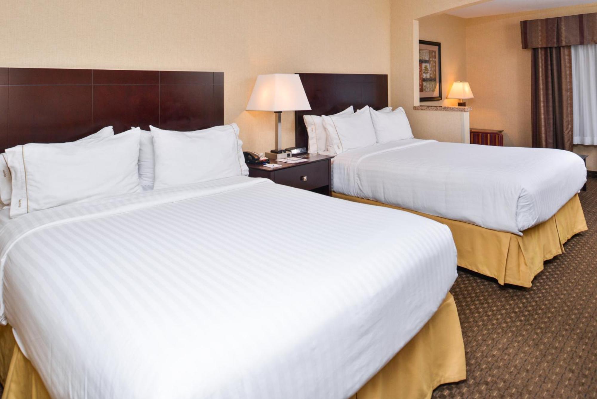Holiday Inn Express Hotel & Suites Portland - Jantzen Beach By Ihg Экстерьер фото