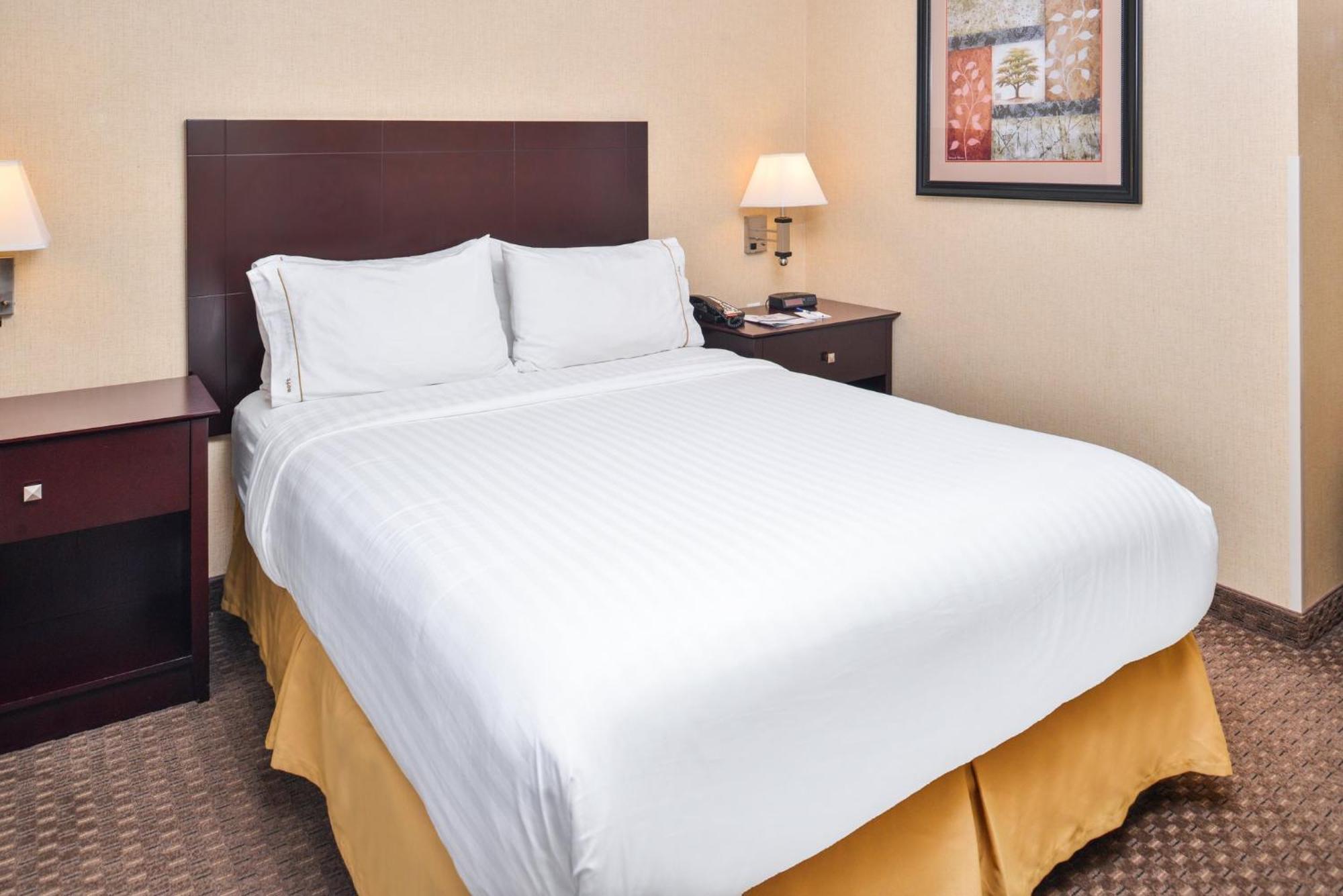 Holiday Inn Express Hotel & Suites Portland - Jantzen Beach By Ihg Экстерьер фото